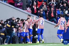 曼联本赛季英超联赛已有六场平局，且每场比赛都是红魔率先取得进球。他们本赛季从领先局面丢失的积分已达到12分，这已超过去年整个赛季的失分数。 来源：The United Stand