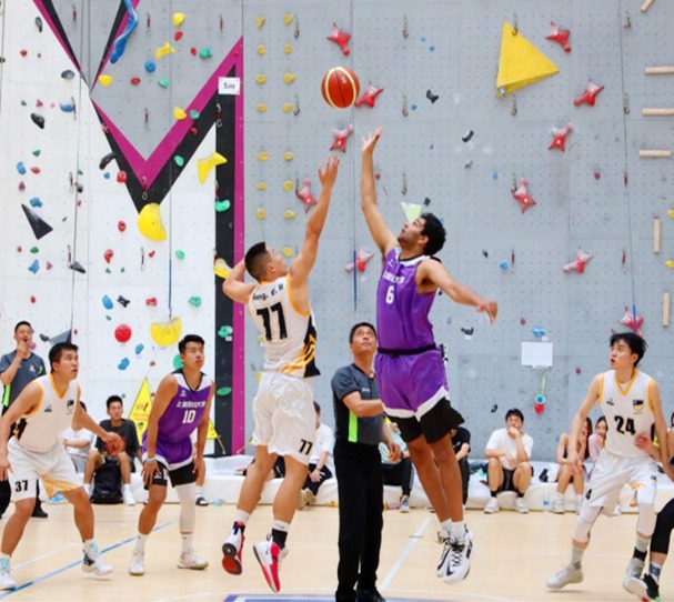 米兰0比1不敌拉齐奥，这场比赛再次证明，米兰需要一个中锋